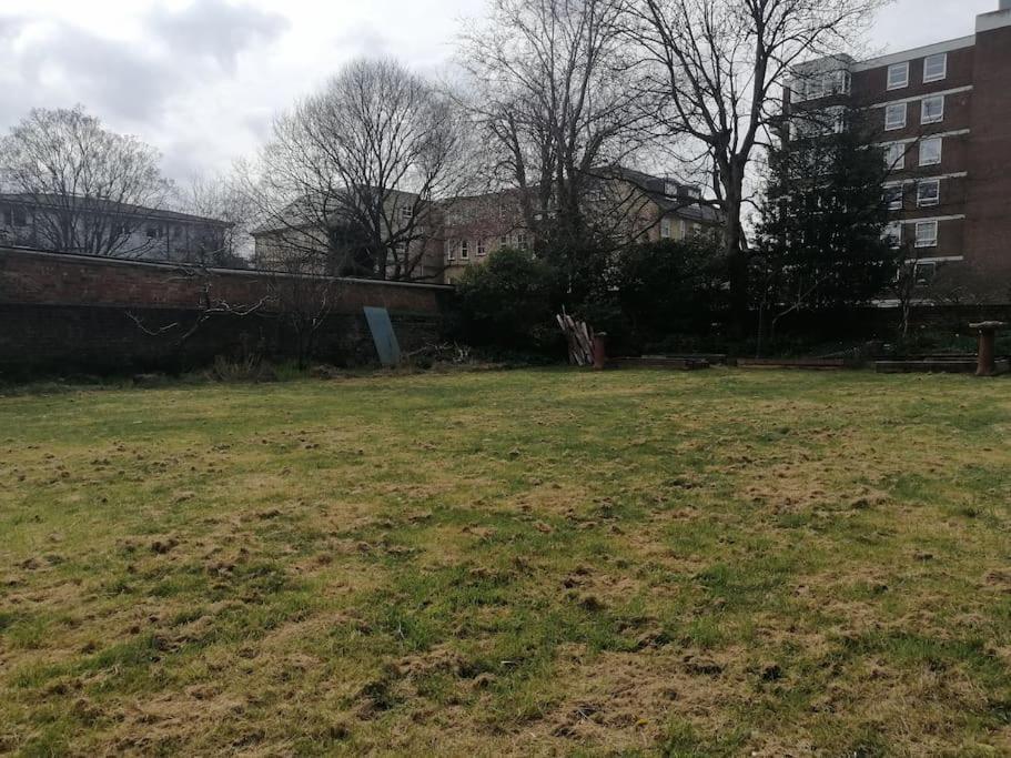 Apartament 1 Comfortable Studio Okręg wyborczy Hove Zewnętrze zdjęcie