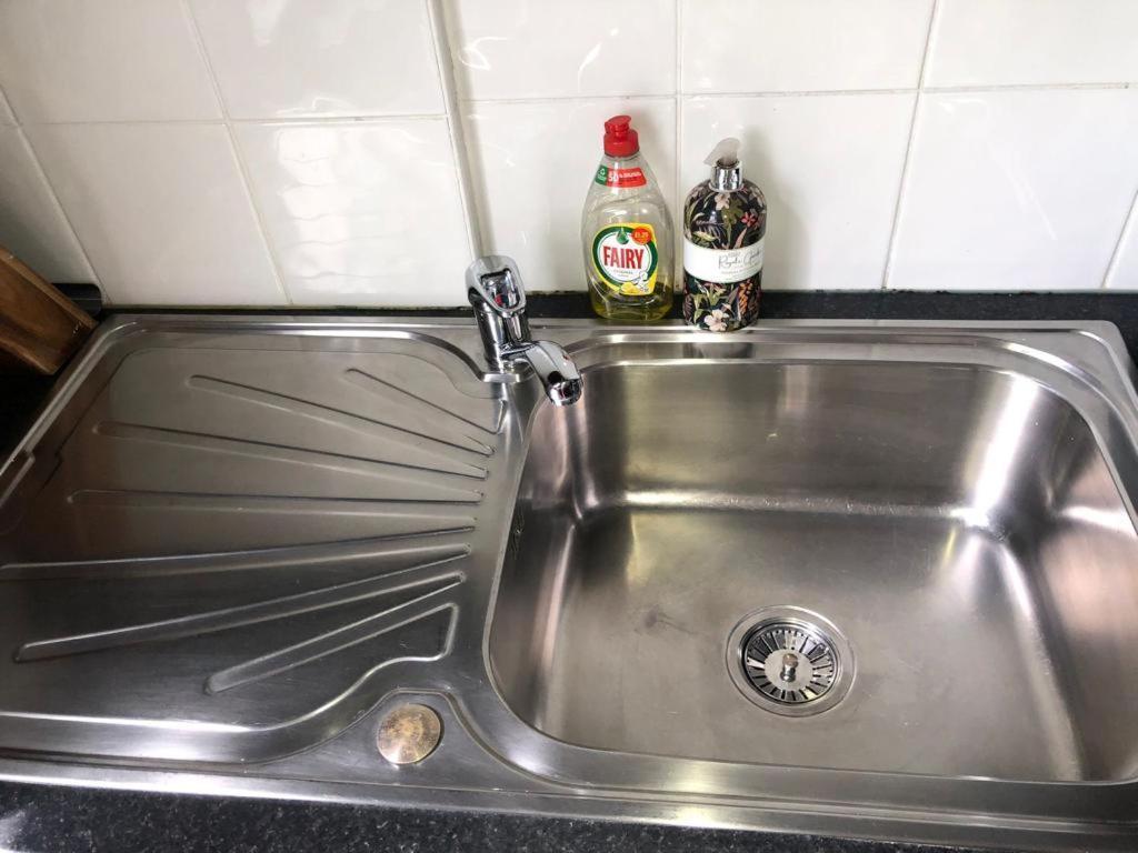 Apartament 1 Comfortable Studio Okręg wyborczy Hove Zewnętrze zdjęcie