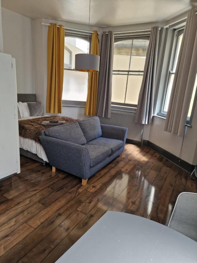 Apartament 1 Comfortable Studio Okręg wyborczy Hove Zewnętrze zdjęcie
